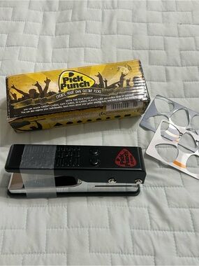 Guitar Pick Maker - Black
